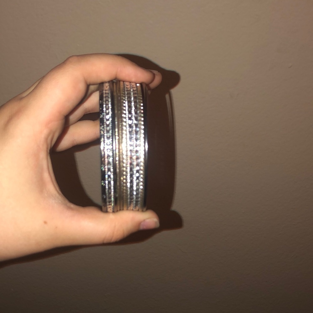 Bracelets - Picture 2 of 3
